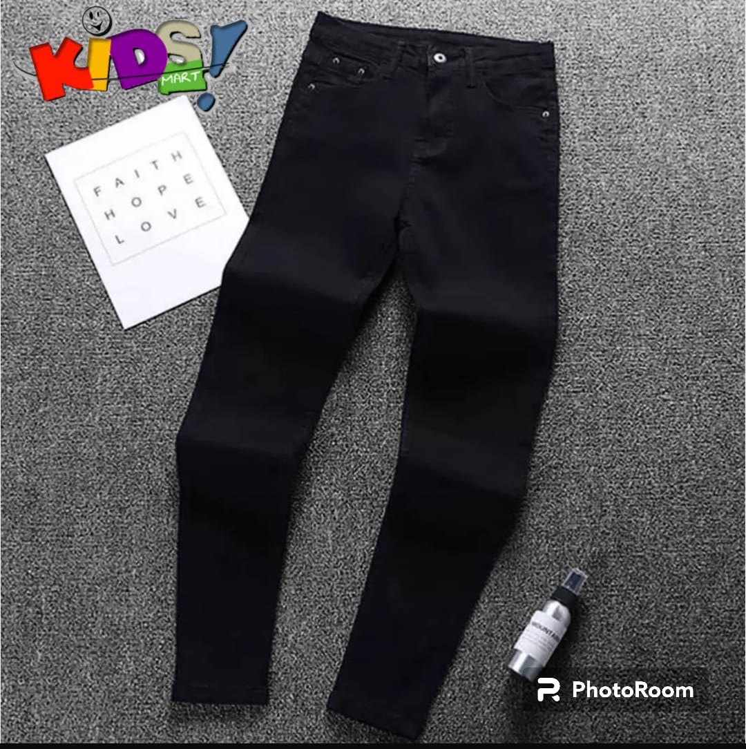HappyKids Boys’ Classic Black Denim Jeans – Comfortable Slim Fit (Sizes 5–11 Years)